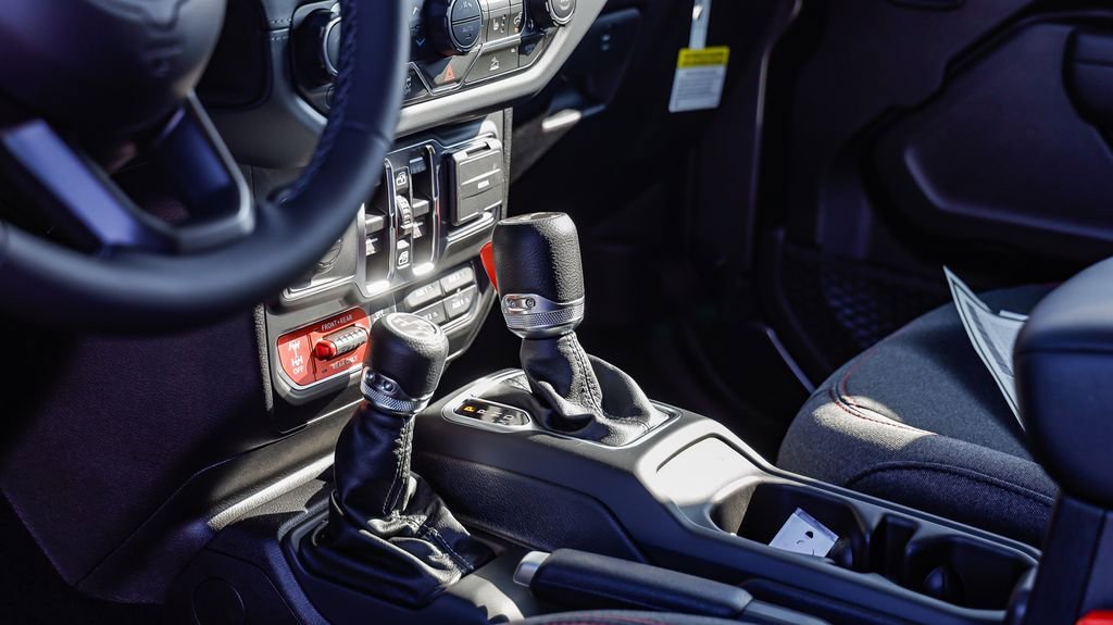 New 2025 Jeep Wrangler Unlimited Rubicon image 21