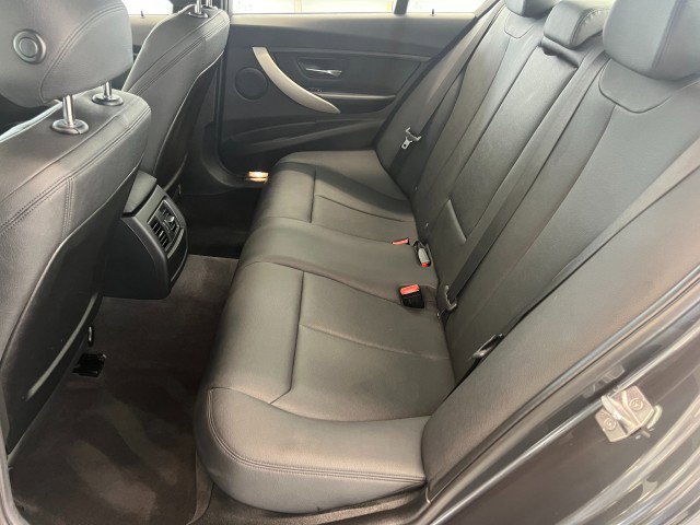 Used 2016 BMW 320i xDrive Sedan AWD/4WD image 33