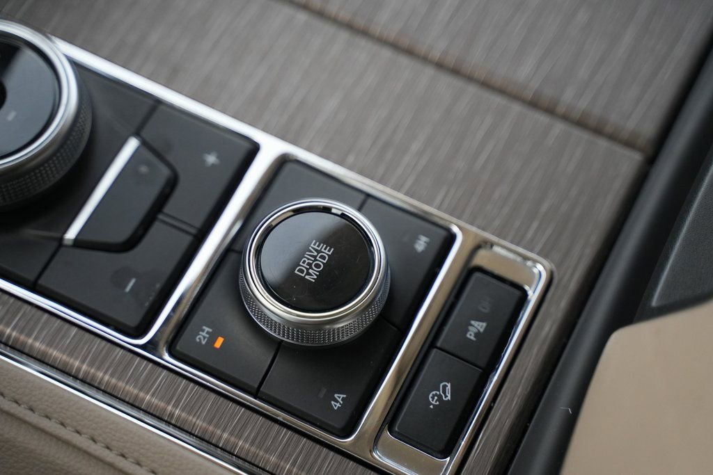 Used 2024 Ford Expedition Max Limited image 34