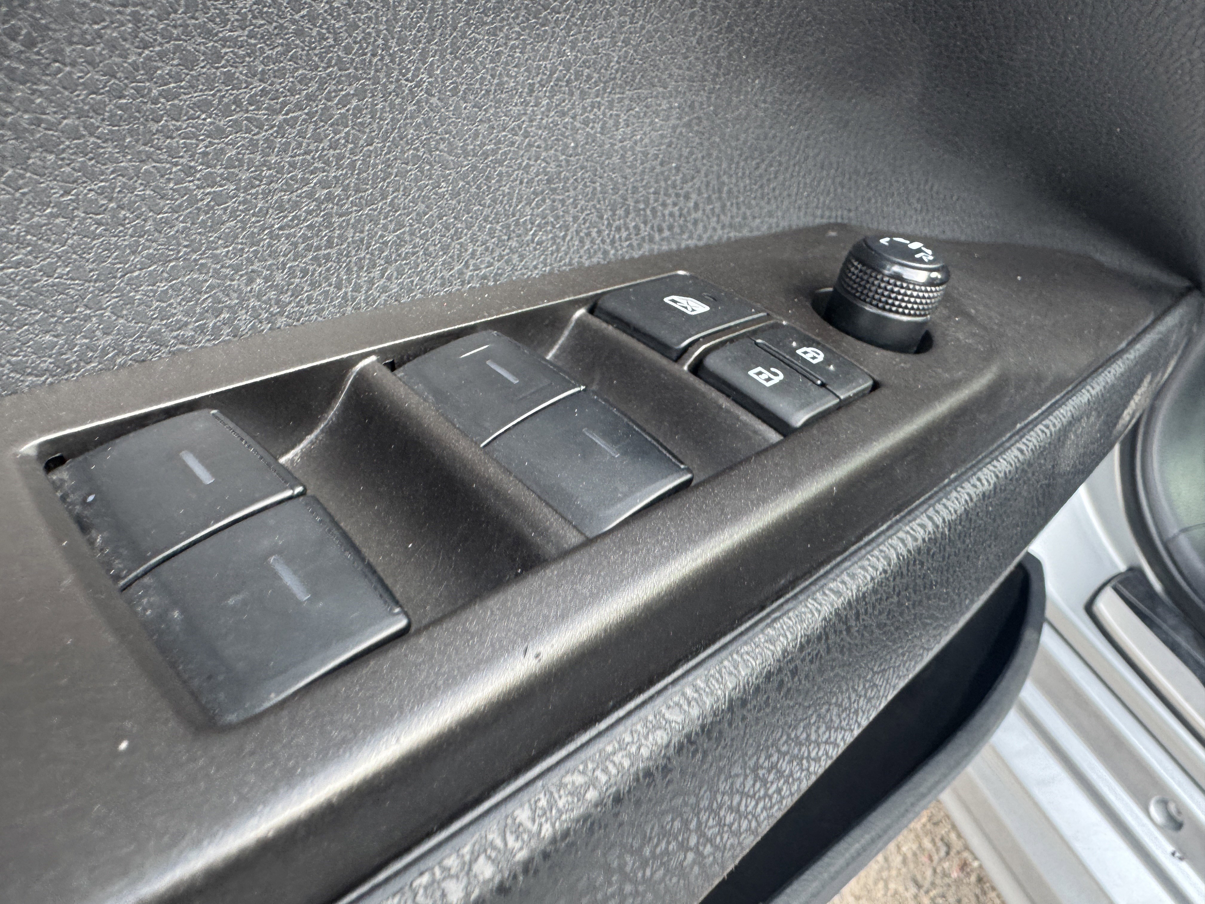 Used 2024 Toyota Camry SE image 10