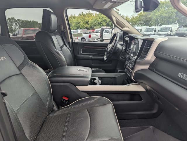 Used 2022 RAM 3500 Laramie AWD/4WD image 16