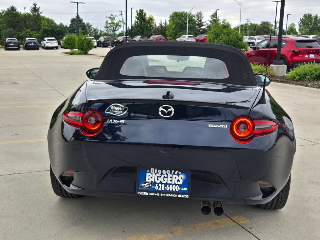 New 2026 MAZDA MX-5 Miata Club w/ Weather Package RWD image 9