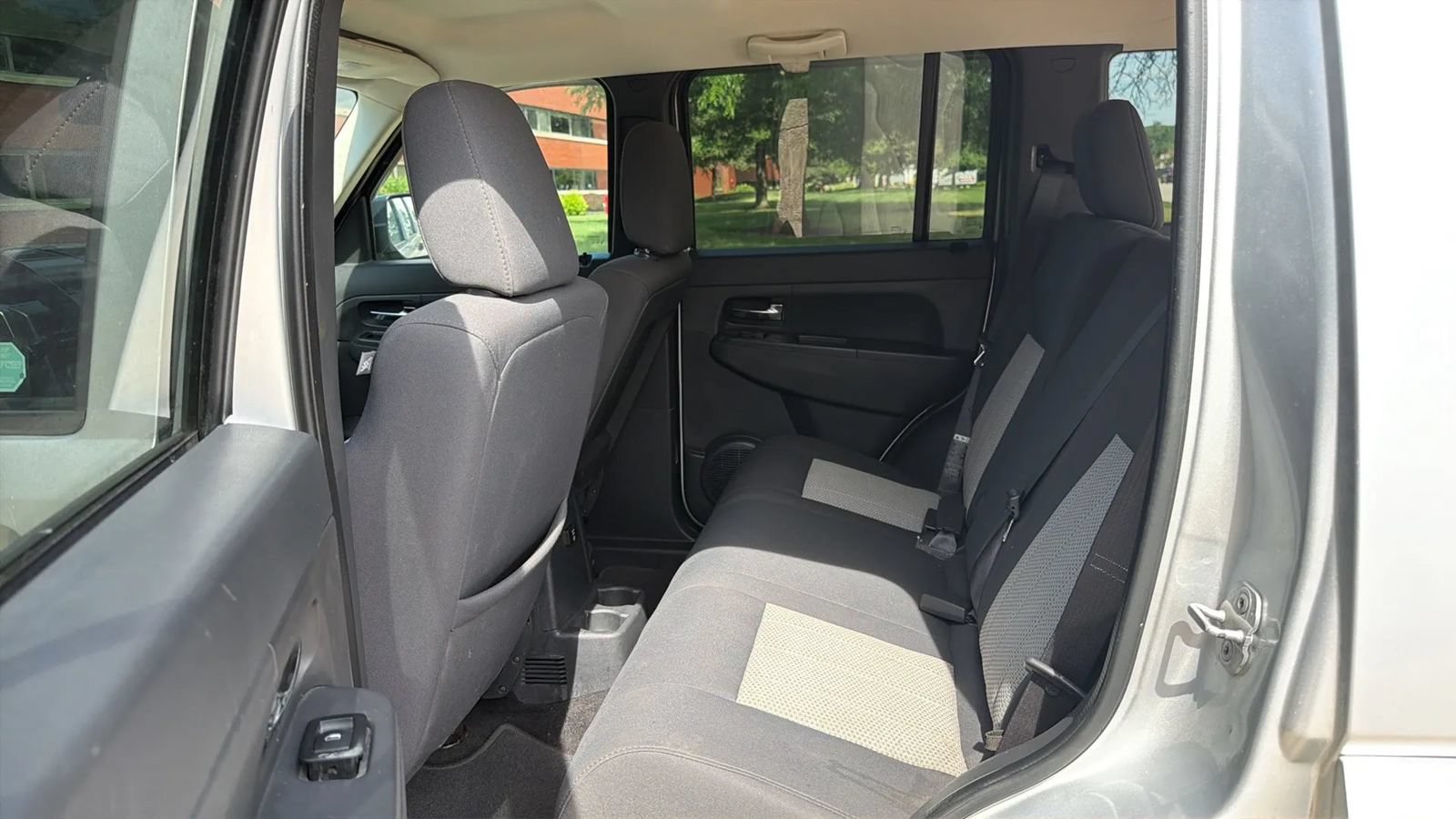 Used 2009 Jeep Liberty Sport w/ Popular Equipment Group AWD/4WD image 7