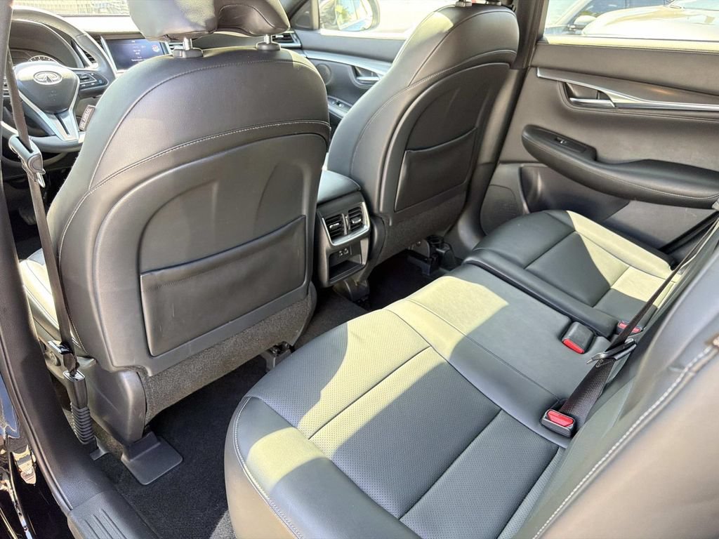 Certified 2023 INFINITI QX55 Luxe w/ Cargo Package AWD/4WD image 11