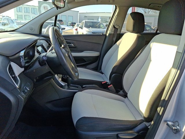 Used 2017 Chevrolet Trax LS image 16
