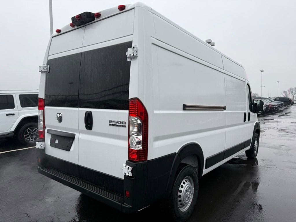 Used 2024 RAM ProMaster 2500 FWD image 3