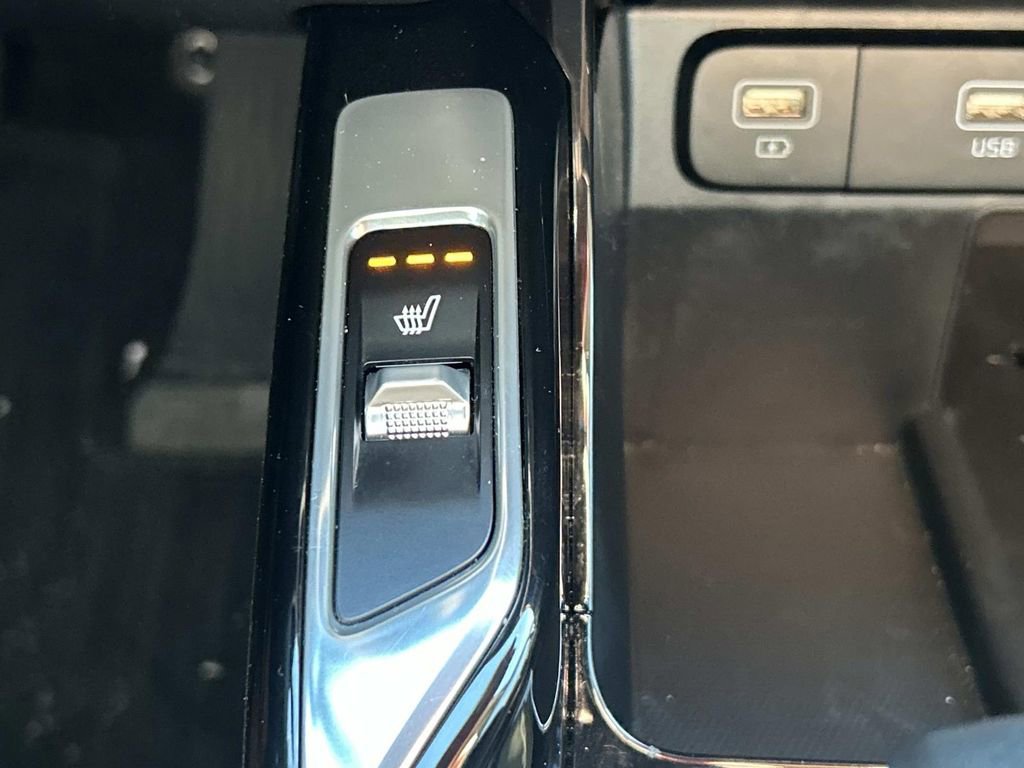 Certified 2022 Kia Sorento SX image 32