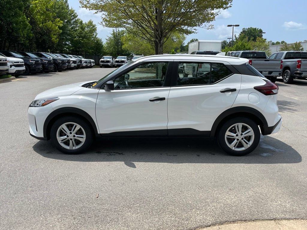 Used 2023 Nissan Kicks S FWD image 7