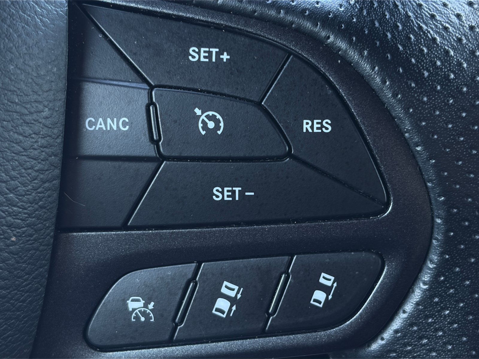 Used 2024 Dodge Durango GT AWD/4WD image 33