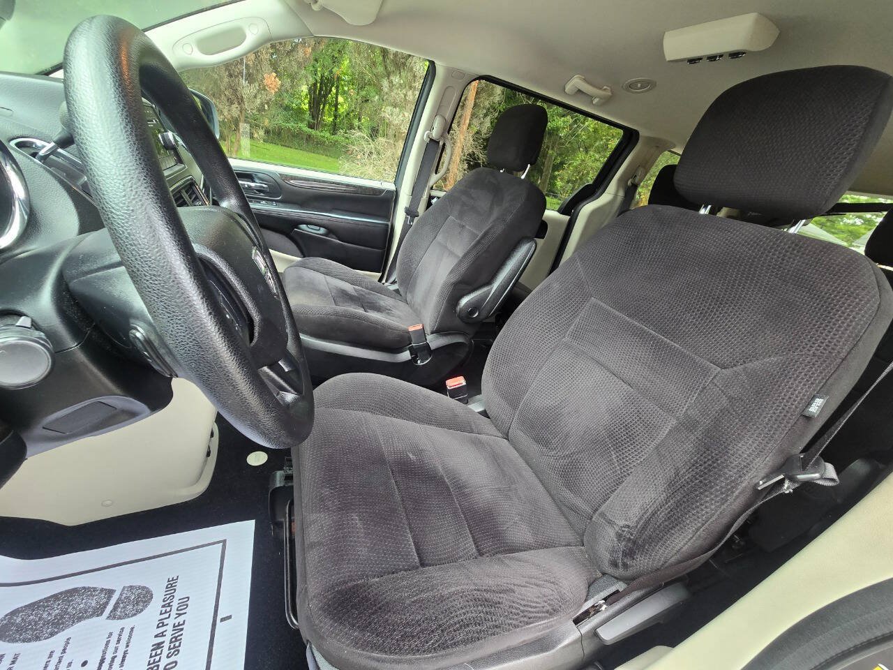 Used 2013 Dodge Grand Caravan SE FWD image 22