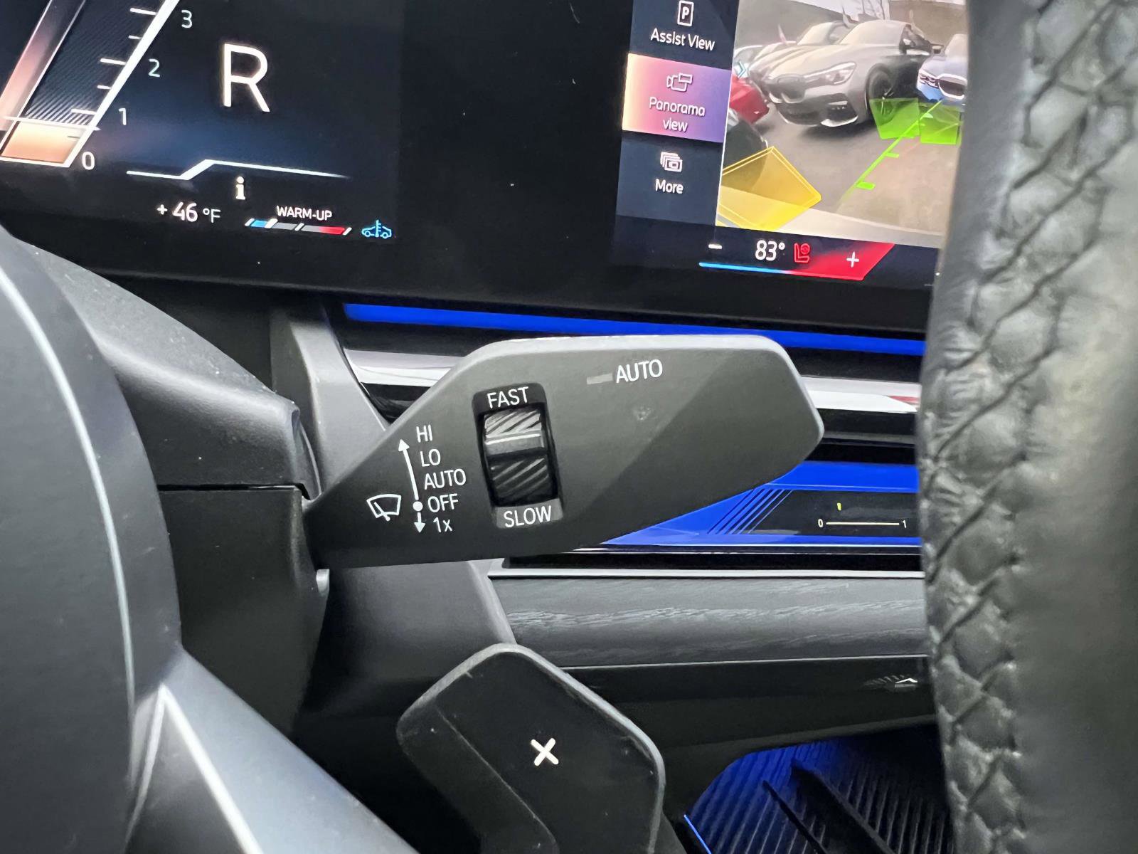 Used 2024 BMW 540i xDrive w/ Premium Package image 29