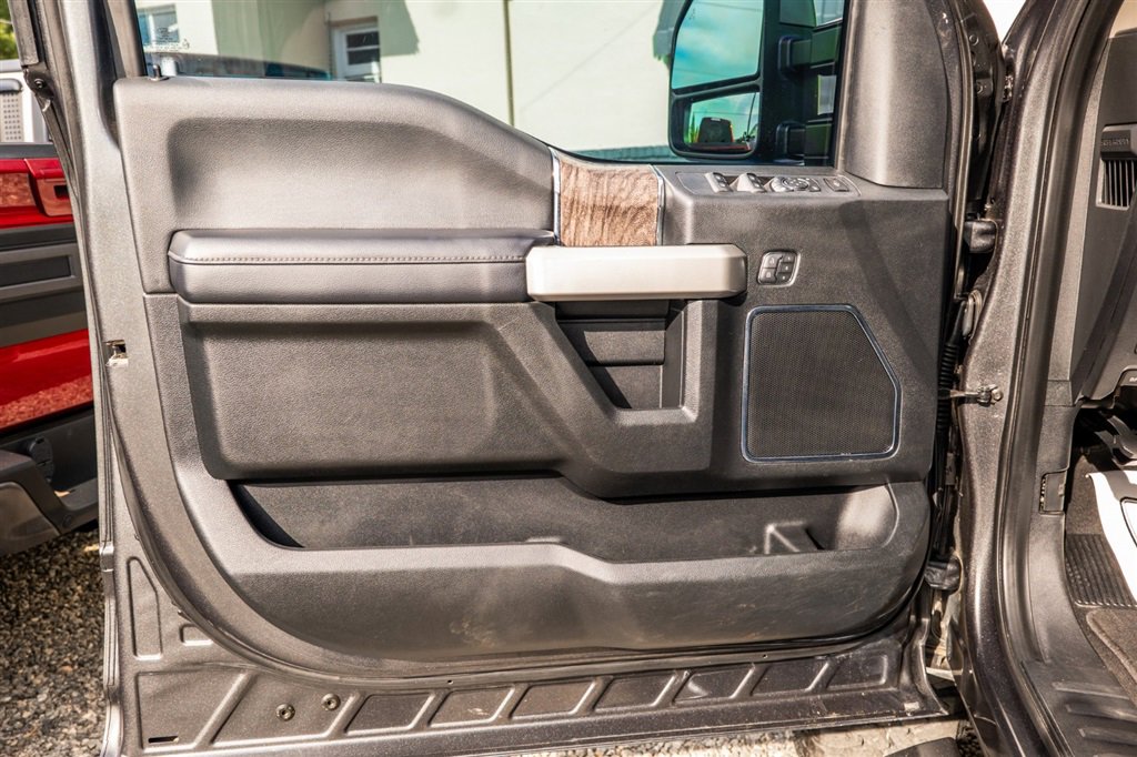 Used 2019 Ford F350 Lariat w/ Lariat Ultimate Package AWD/4WD image 18