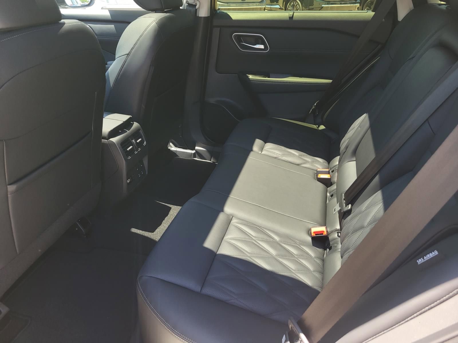 New 2026 Nissan Rogue Platinum AWD/4WD image 16