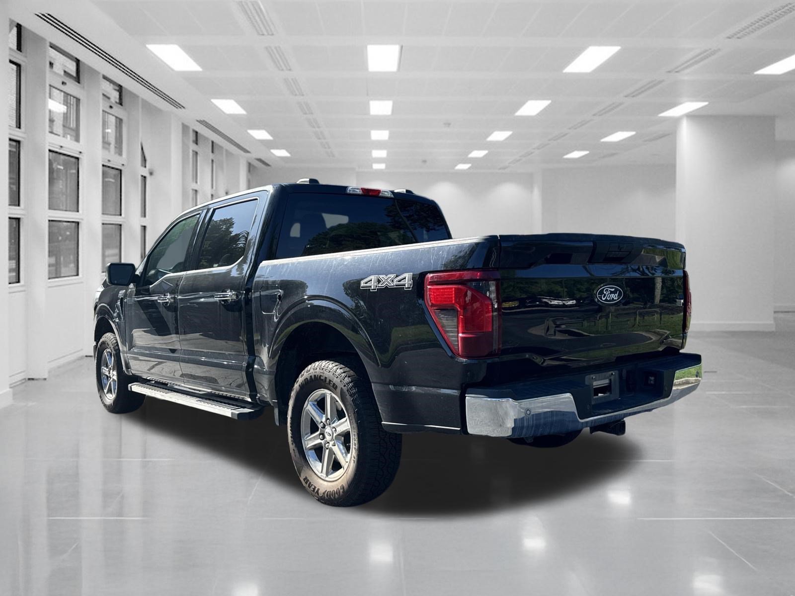 Used 2025 Ford F150 XLT w/ Equipment Group 301A Standard AWD/4WD image 7