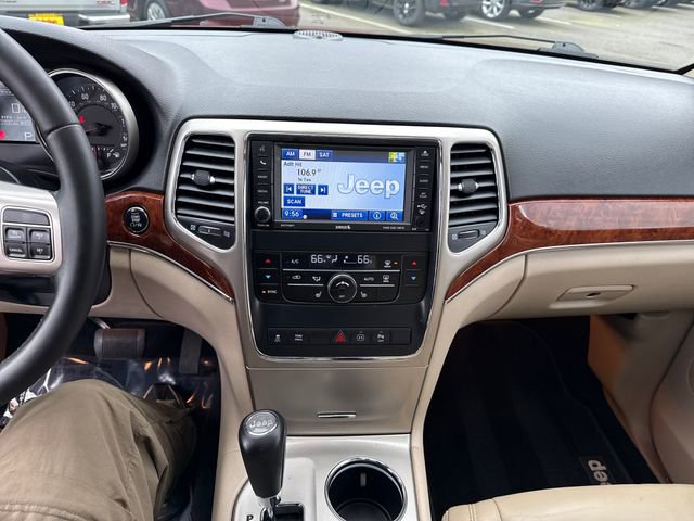 Used 2012 Jeep Grand Cherokee Limited w/ Trailer Tow Group IV image 21