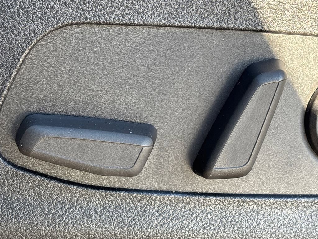 New 2026 Kia Carnival EX image 26
