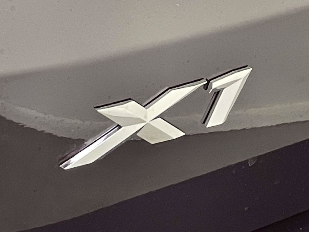 New 2027 BMW X1 xDrive28i w/ Technology Package AWD/4WD image 10