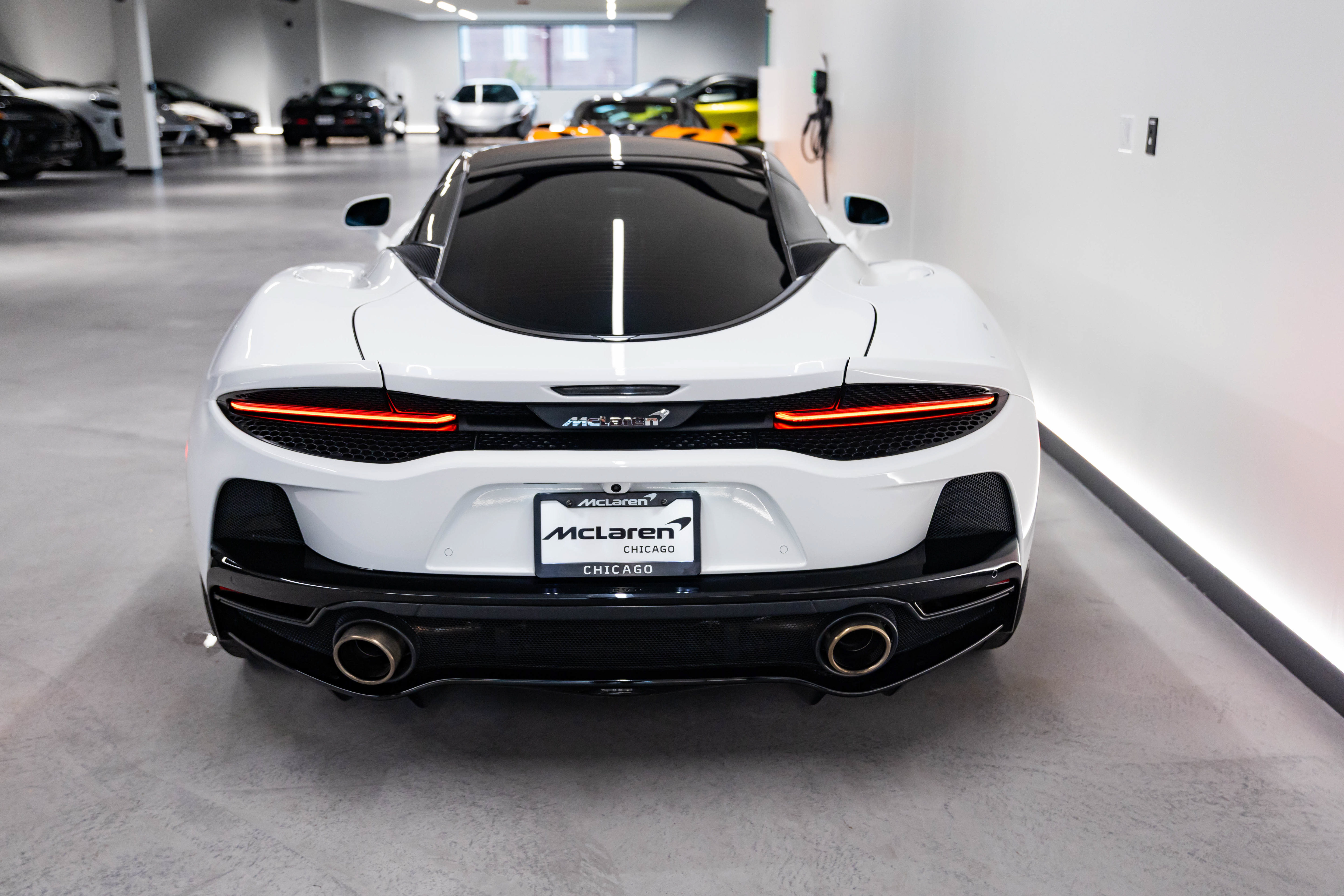 Used 2020 McLaren GT RWD image 28