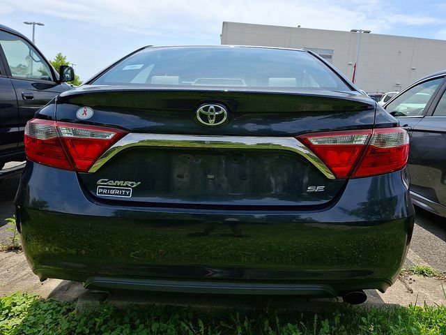 Used 2017 Toyota Camry SE FWD image 9