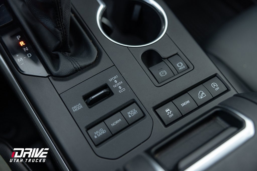 Used 2021 Toyota Highlander XLE image 38