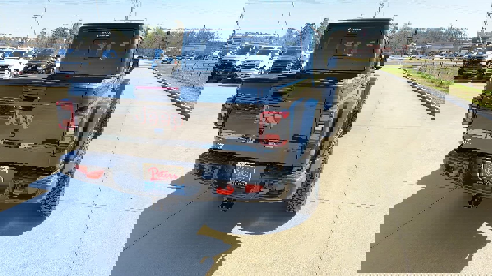 Used 2025 Jeep Gladiator Mojave image 7