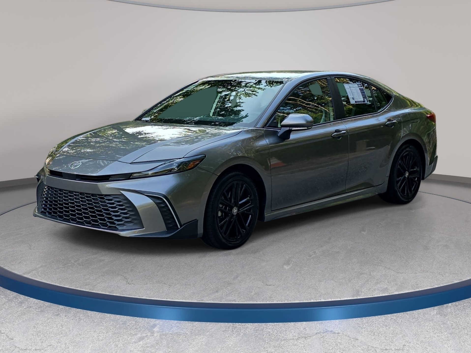Used 2025 Toyota Camry SE w/ Convenience Package FWD image 1