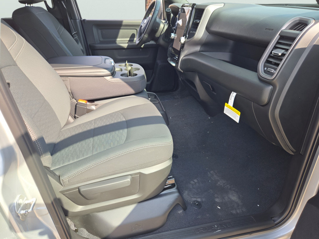 New 2026 RAM 3500 Tradesman AWD/4WD image 7