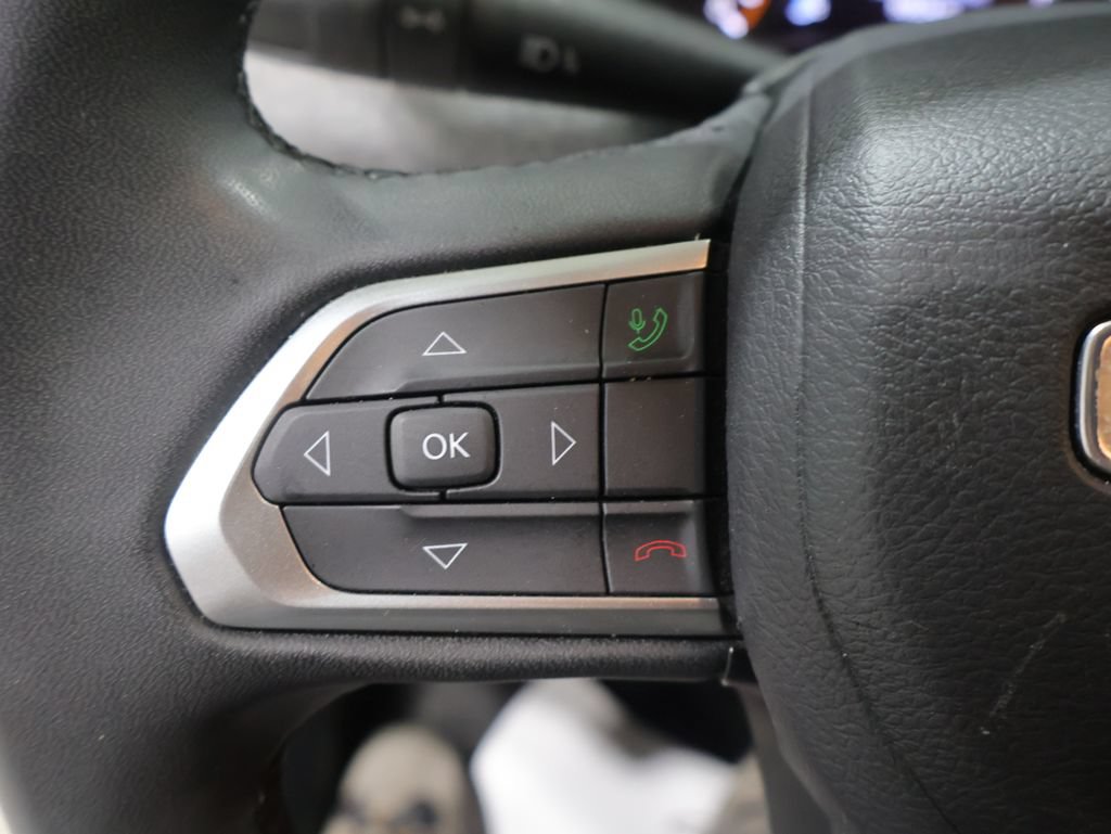 Used 2024 Jeep Compass Latitude AWD/4WD image 31