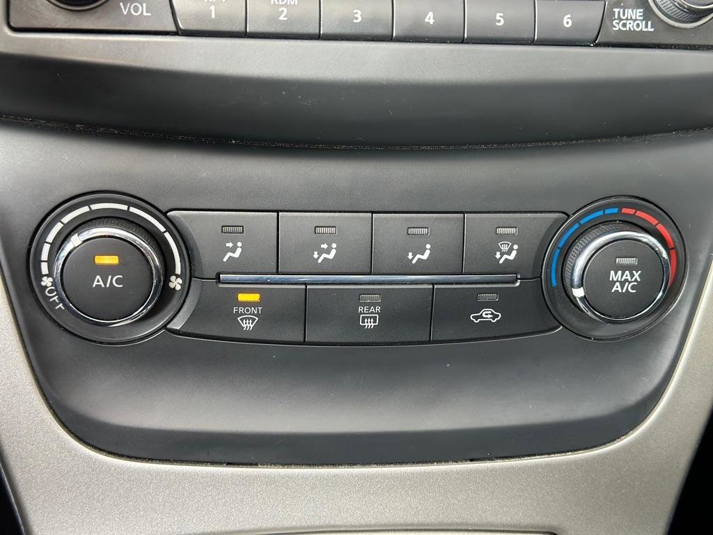 Used 2015 Nissan Sentra SV image 16