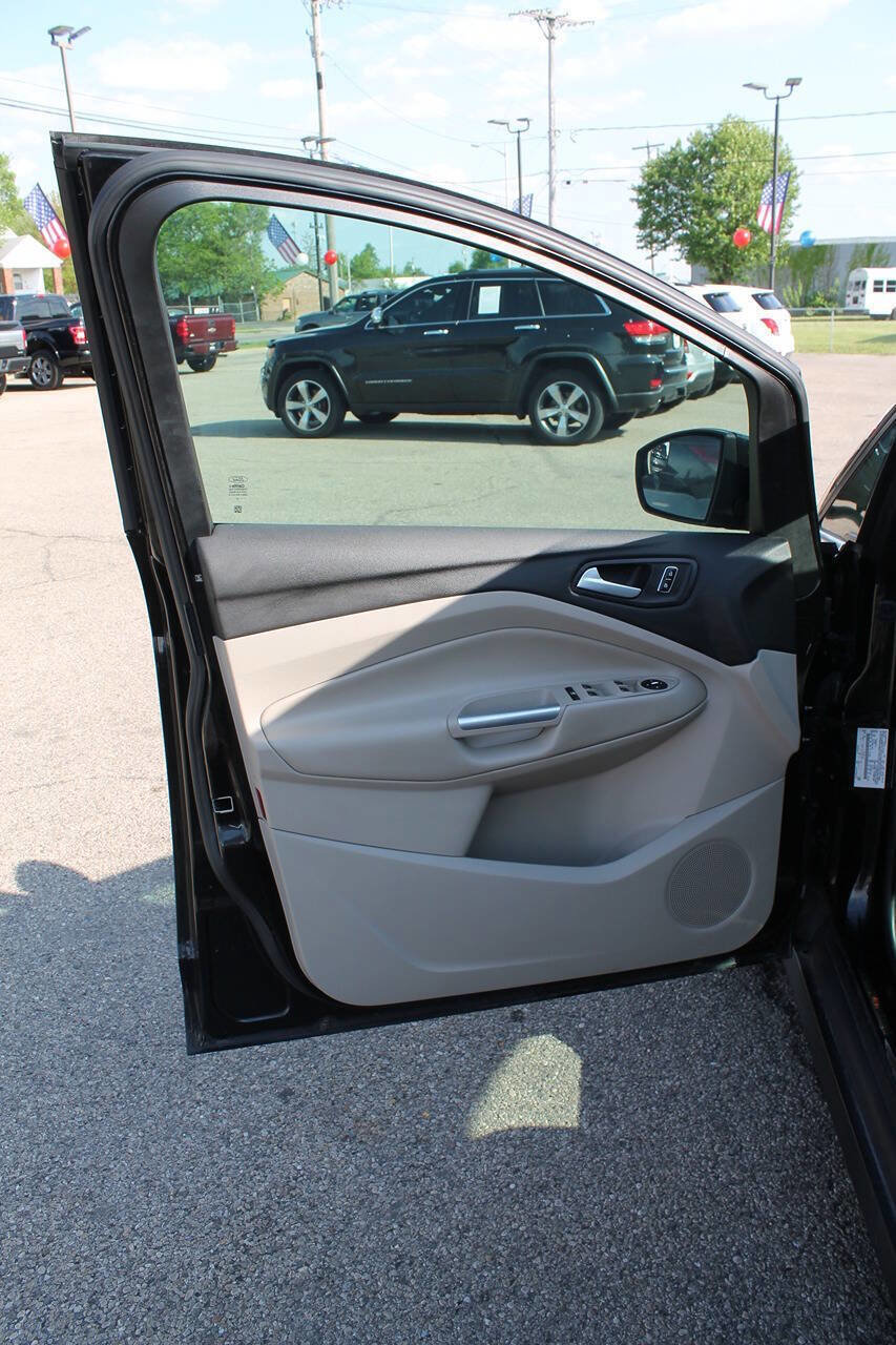 Used 2013 Ford C-MAX SEL FWD image 9