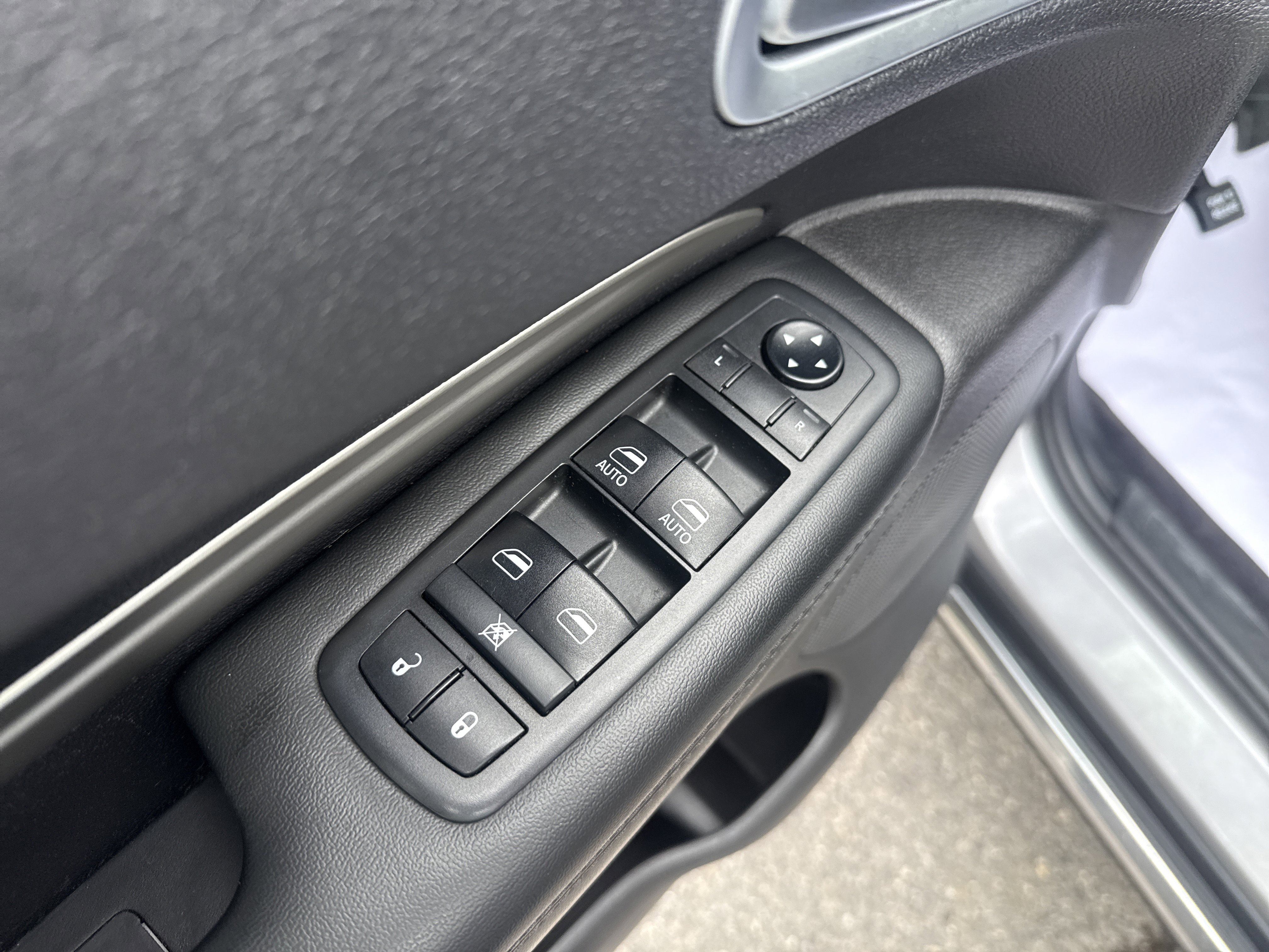 Used 2019 Dodge Durango SXT AWD/4WD image 18