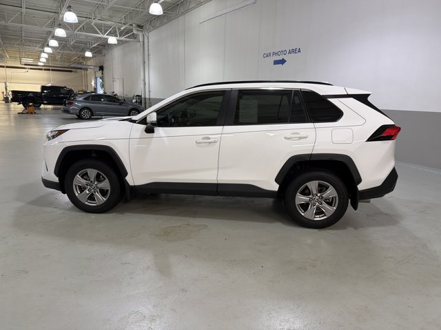 Used 2024 Toyota RAV4 XLE w/ Convenience Package FWD image 5