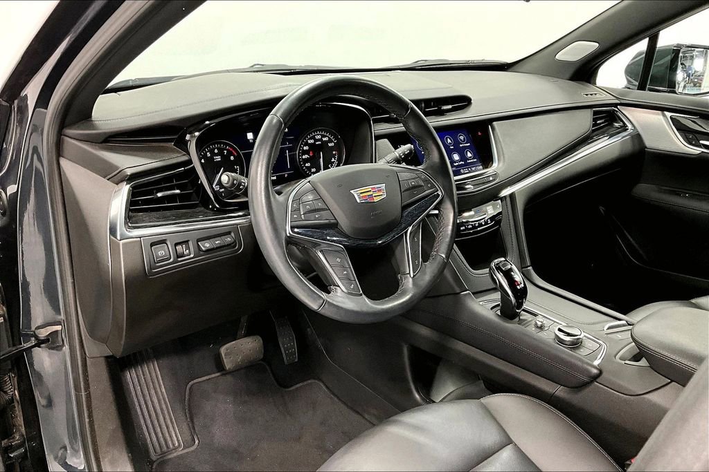 Used 2023 Cadillac XT5 Premium Luxury w/ Technology Package image 16