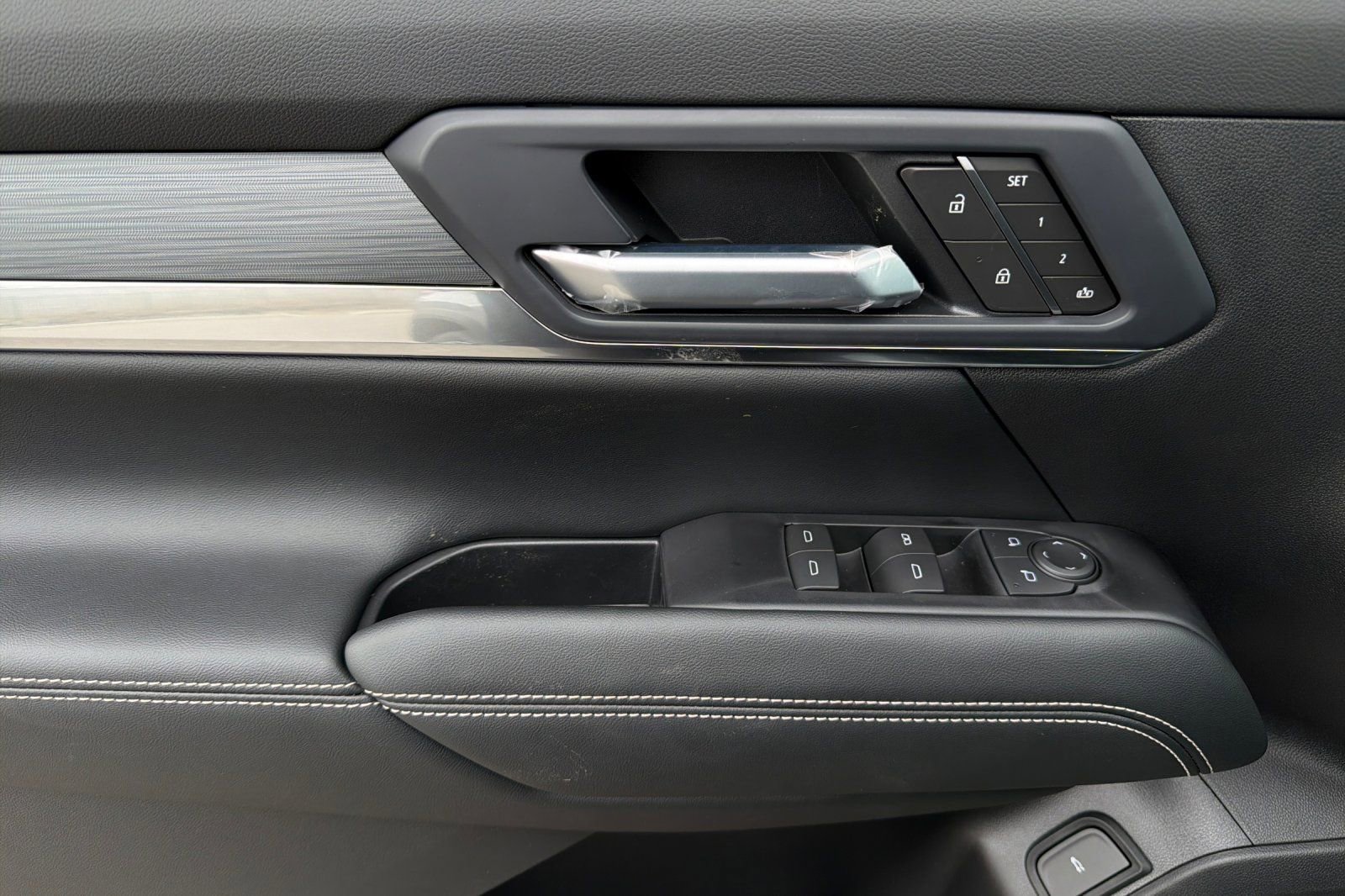 New 2026 GMC Terrain Elevation w/ Elevation Premium Package AWD/4WD image 10