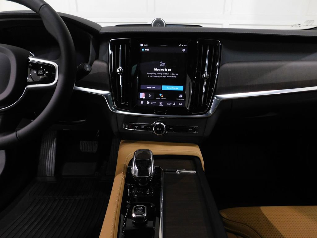 Used 2026 Volvo V90 B6 Cross Country Ultra image 46