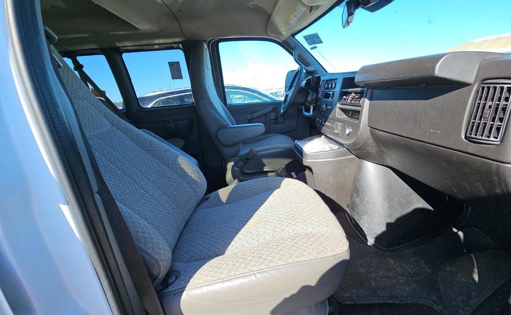 Used 2023 Chevrolet Express 3500 LT w/ LT Preferred Equipment Group image 6