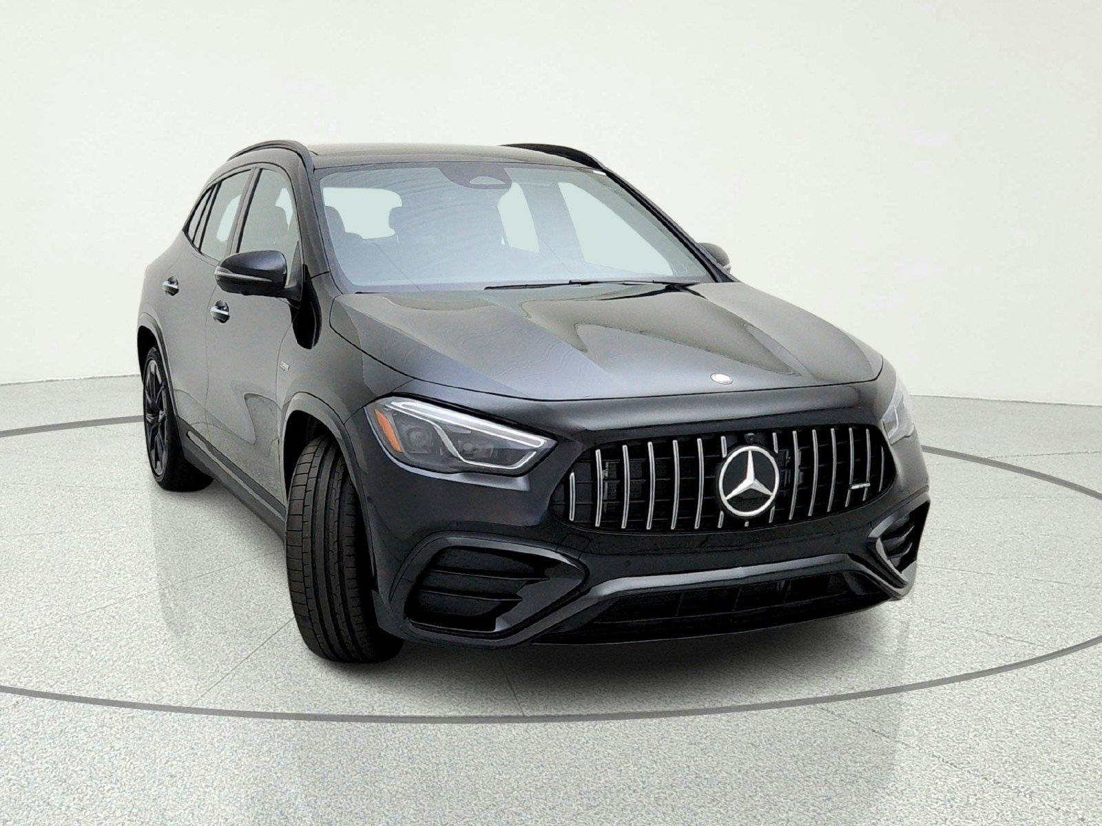 New 2026 Mercedes-Benz GLA 35 AMG 4MATIC image 4