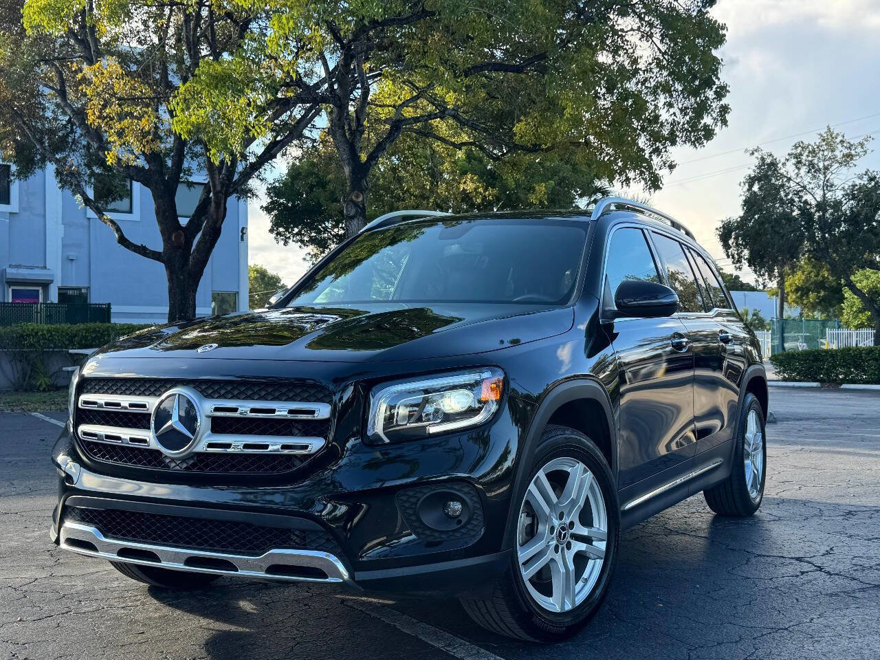 Used 2021 Mercedes-Benz GLB 250 w/ Premium Package