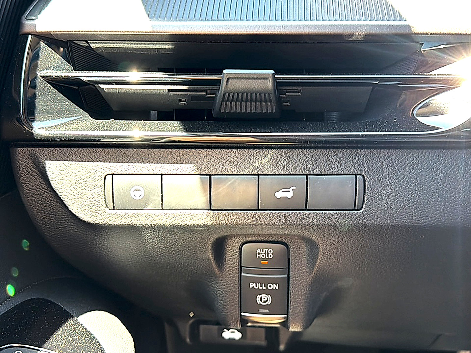 Certified 2025 Nissan Murano SV AWD/4WD image 35