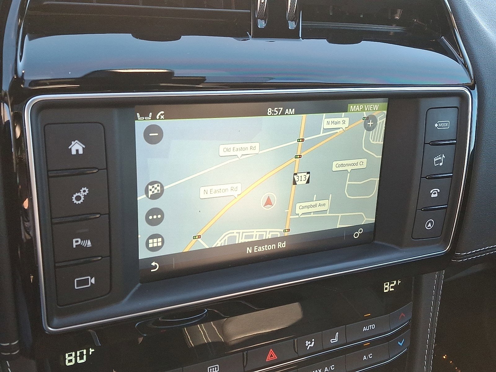 Used 2018 Jaguar F-PACE S image 17