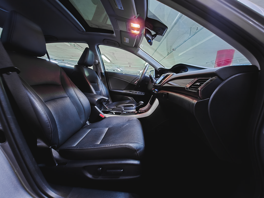 Used 2017 Honda Accord EX-L image 33