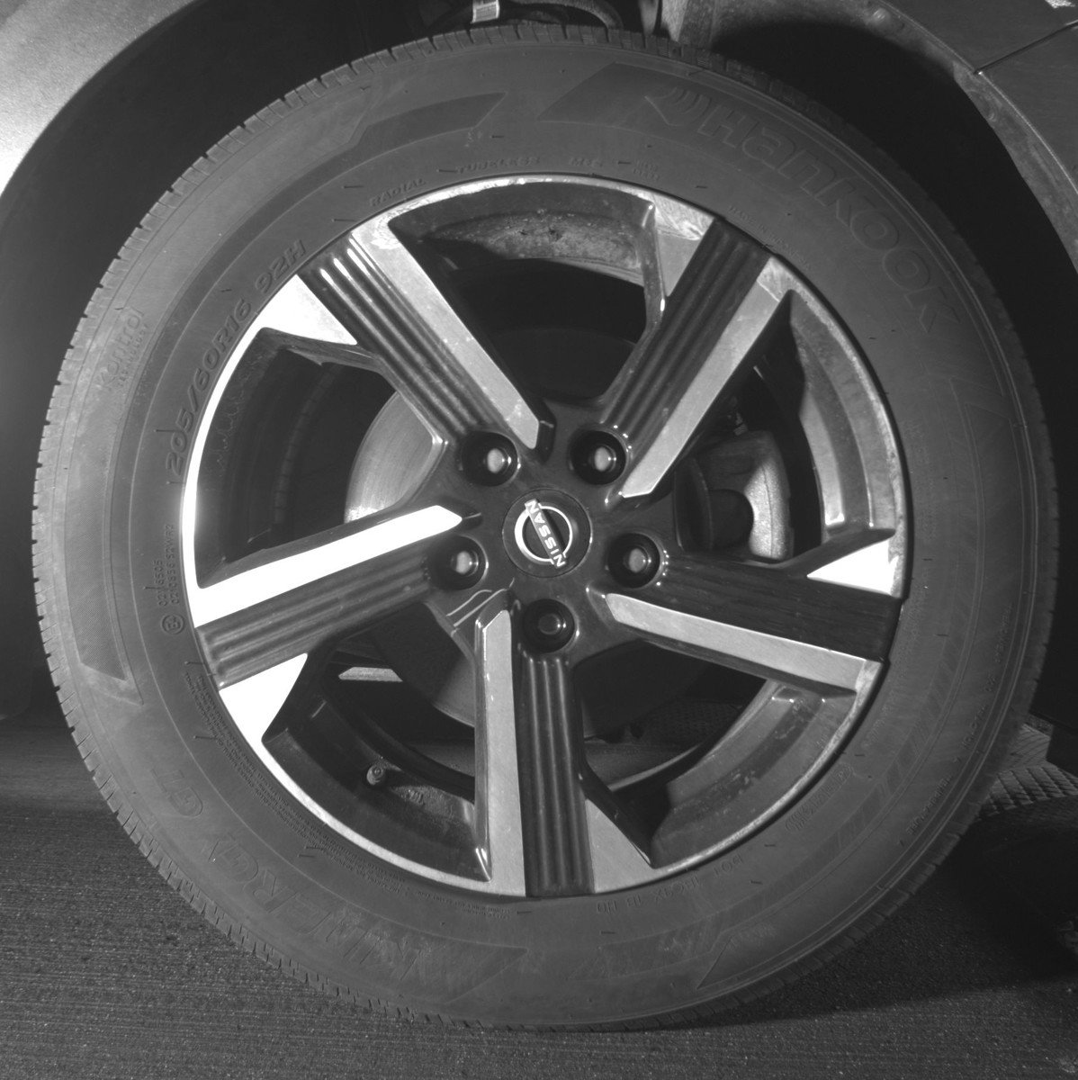 Used 2025 Nissan Sentra SV image 13