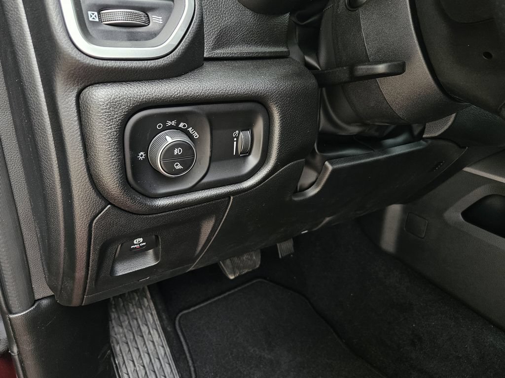 New 2026 RAM 1500 Express AWD/4WD image 14