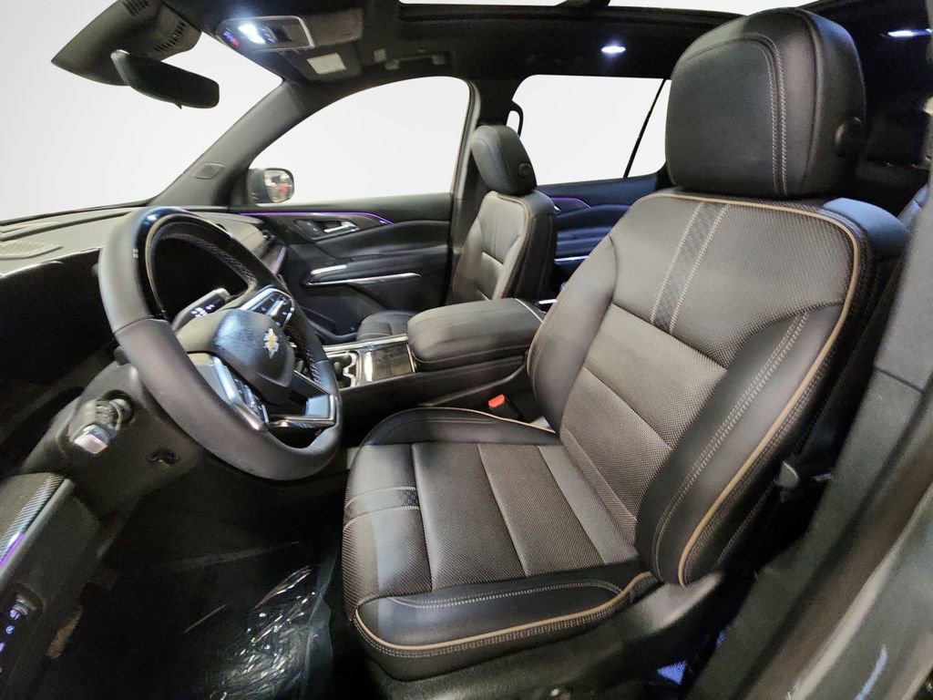 Certified 2025 Chevrolet Traverse High Country w/ LPO, Illumination Package image 12