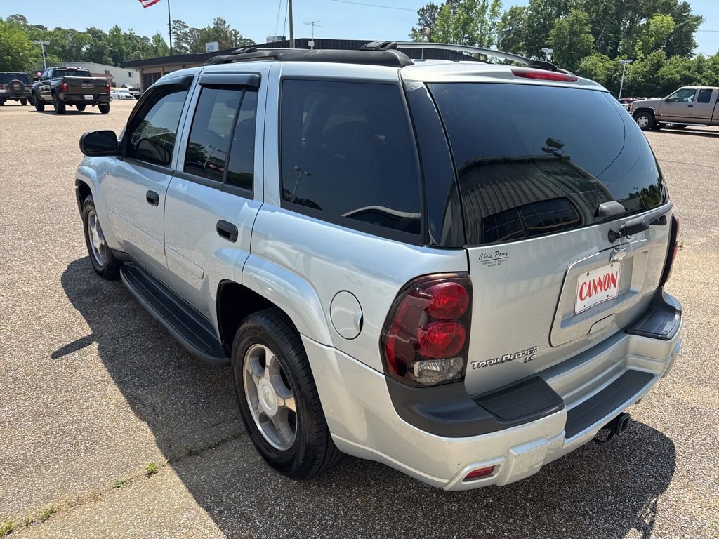 Used 2007 Chevrolet TrailBlazer LS w/ LS Preferred Equipment Group RWD image 4