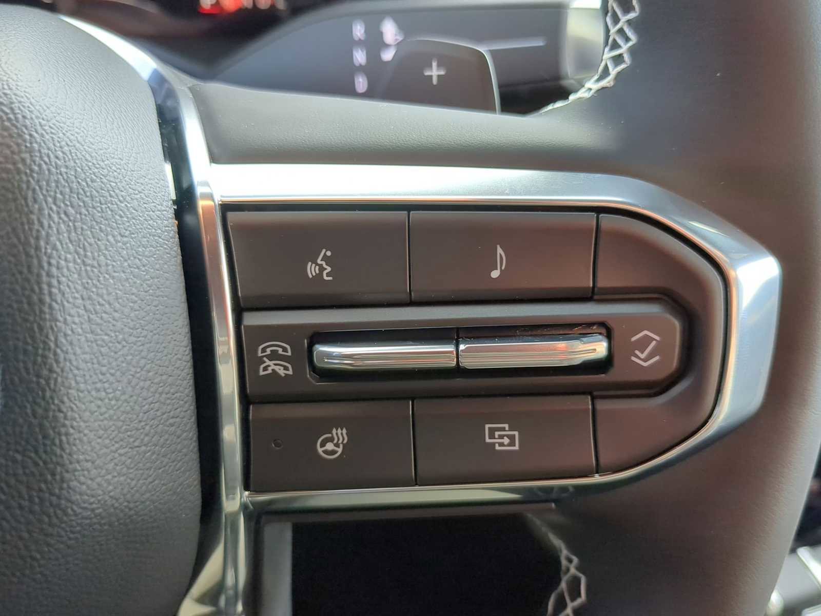 New 2026 GMC Acadia Denali w/ Super Cruise Package image 17