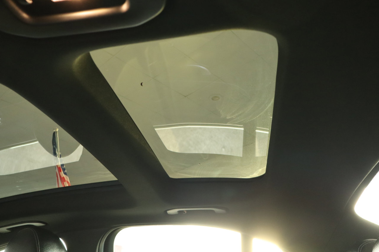 Used 2019 Mercedes-Benz C 300 4MATIC Sedan image 40