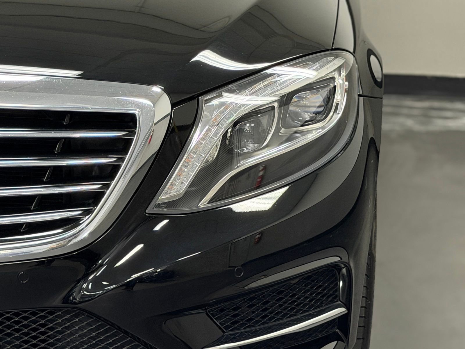 Used 2015 Mercedes-Benz S 550 Sedan image 8