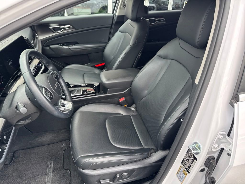 Used 2023 Kia Sportage EX AWD/4WD image 5
