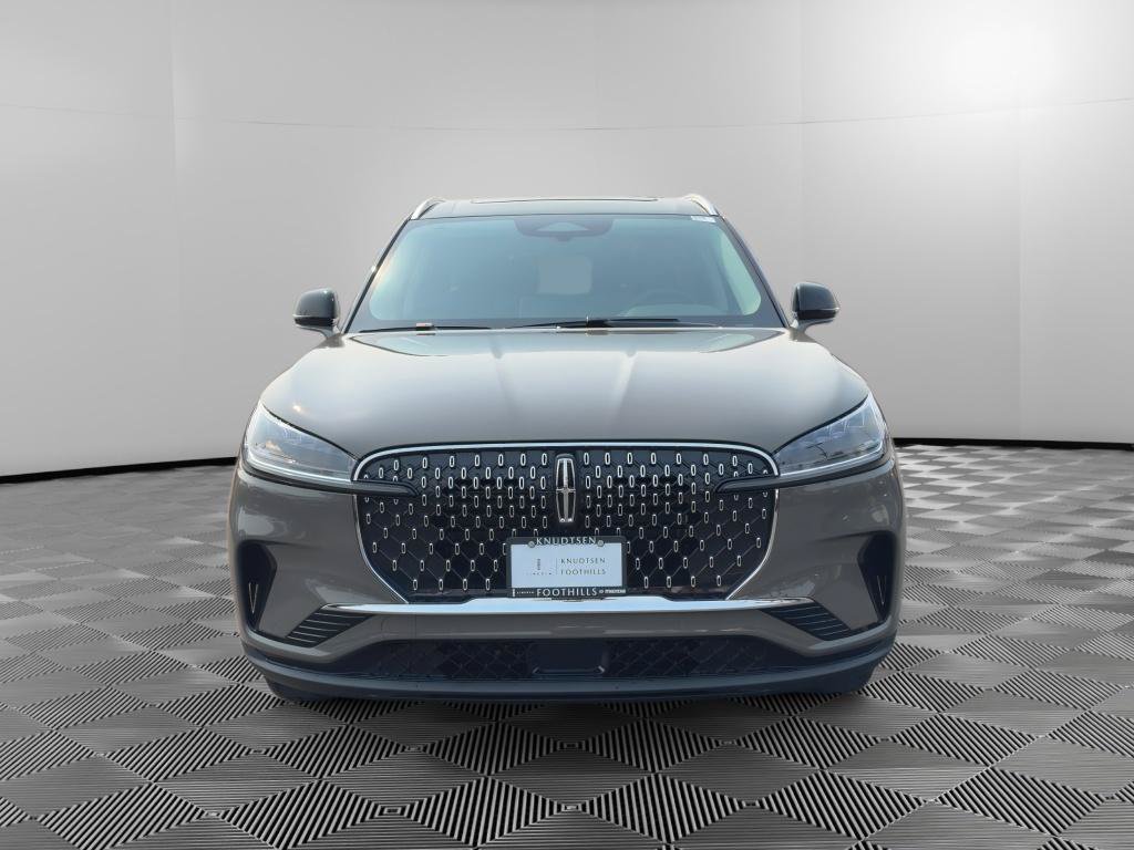 New 2026 Lincoln Aviator AWD image 2